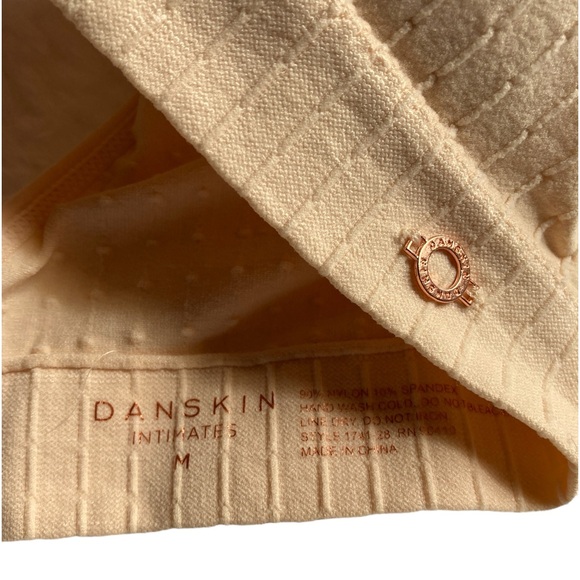 Danskin Intimate Ribbed Removable Cups Sport Bra - Picture 7 of 10